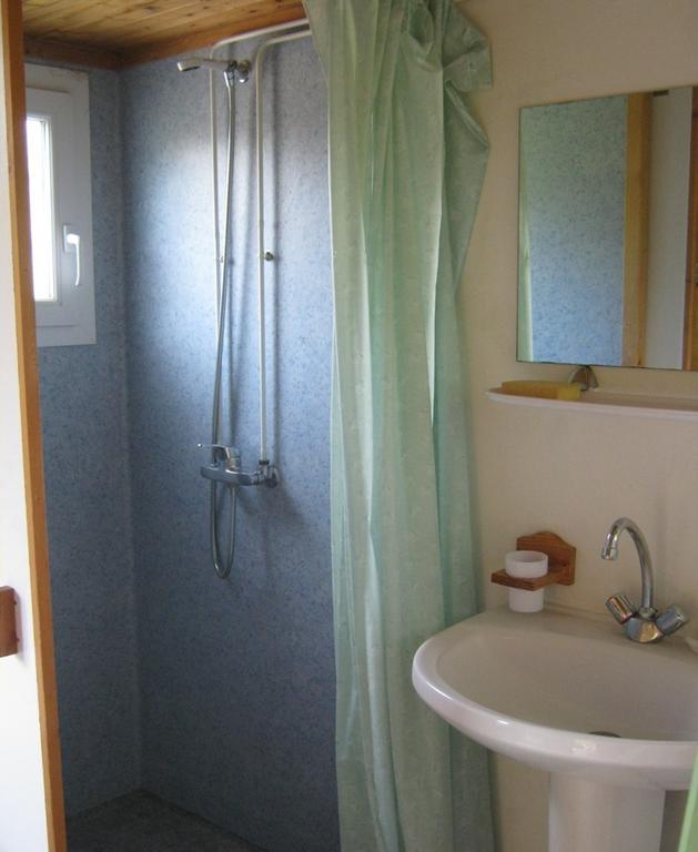 Village-Chalets Le Ru Du Pre Deux Rivieres Room photo