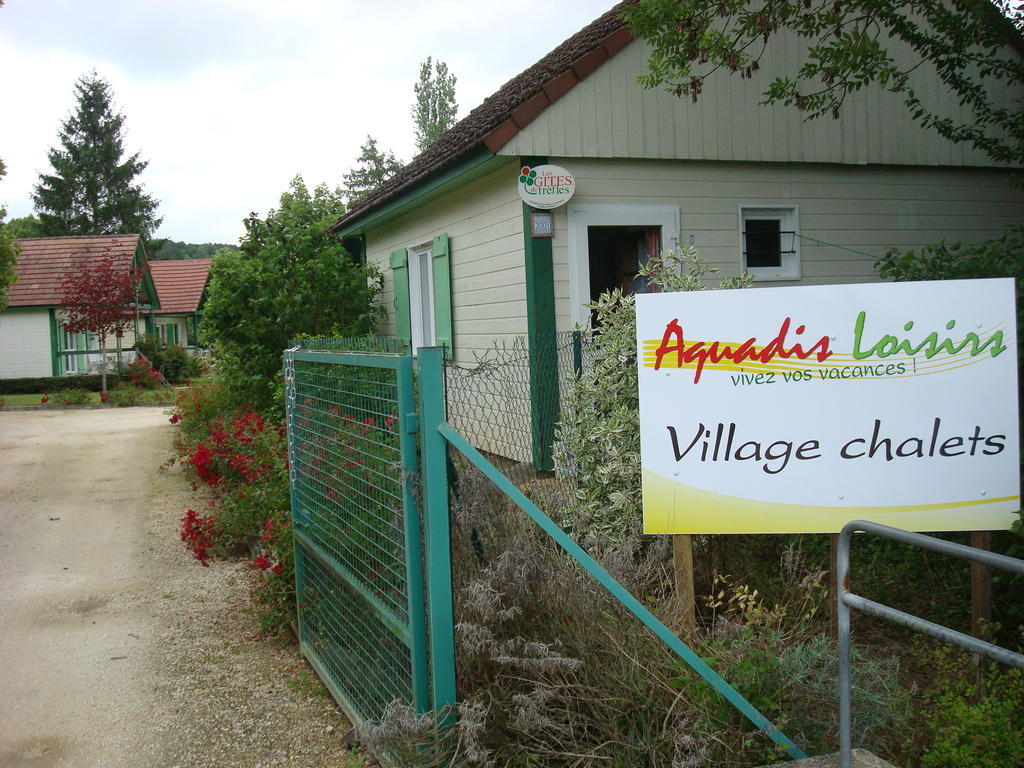 Village-Chalets Le Ru Du Pre Deux Rivieres Room photo
